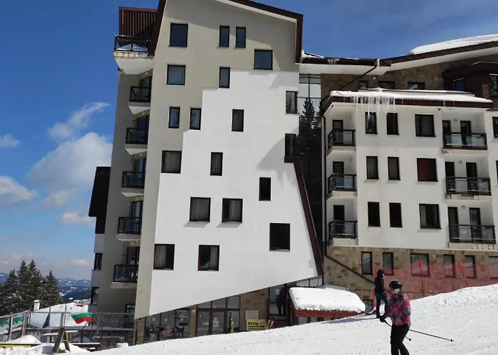 стената 4-3а * Pamporovo